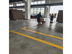 苏州仓储车间地面画线 苏州工厂车间标线 苏州厂区行车道划线图2